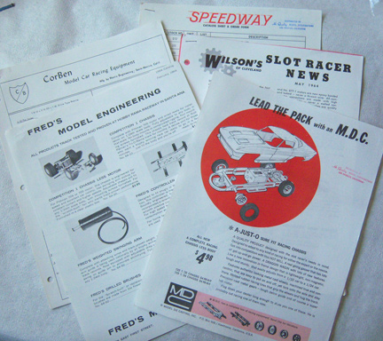 1/32 & 1/24 Scale Slot Car Hobby Dealer Catalog Assortment - Click Image to Close
